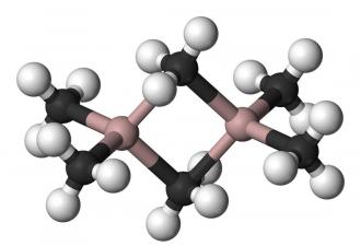 एल्युमिनियम के तत्वों की रसायन